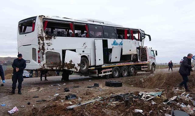 Kayseri Yozgat Yolunda Feci Kaza 1 Ölü 18 Yaralı KAYSERİ YEREL HABER