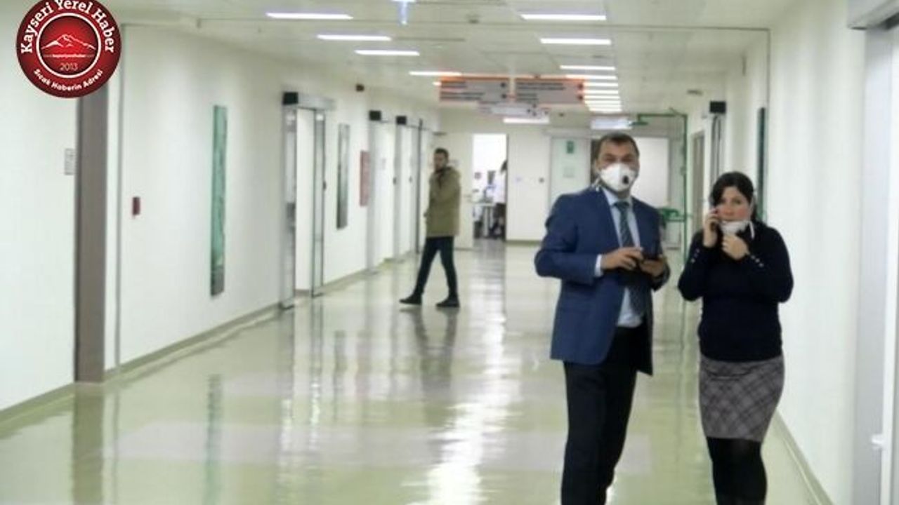 Hastanede Asit Şişesi Kırıldı, Panik Yaşandı