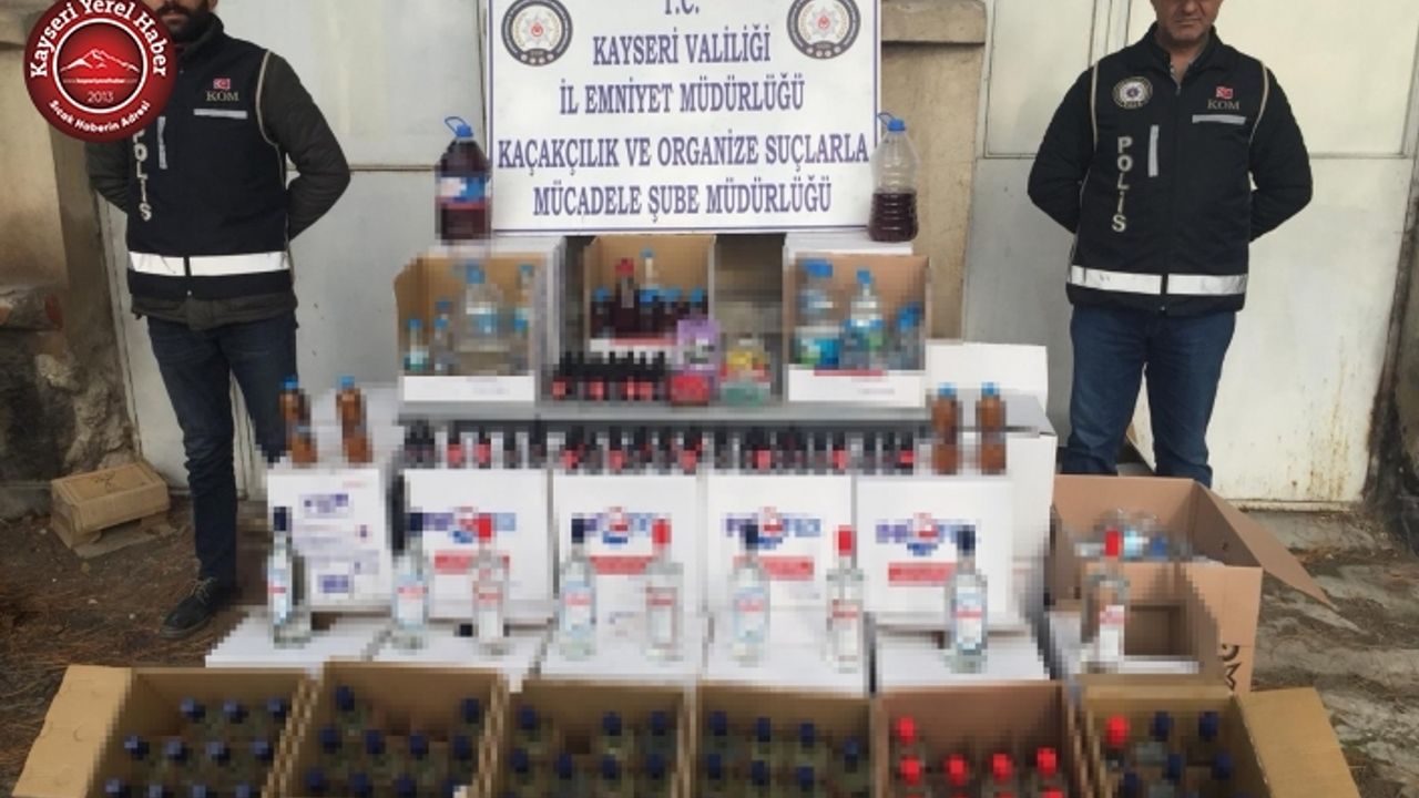 Kayseri'de Tekel Bayisinde Sahte İçki Ele Geçirildi