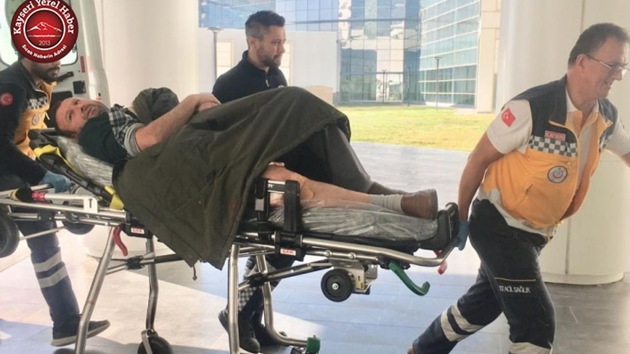 Tartıştığı Baba Ve Oğlunu Tabancayla Vurdu