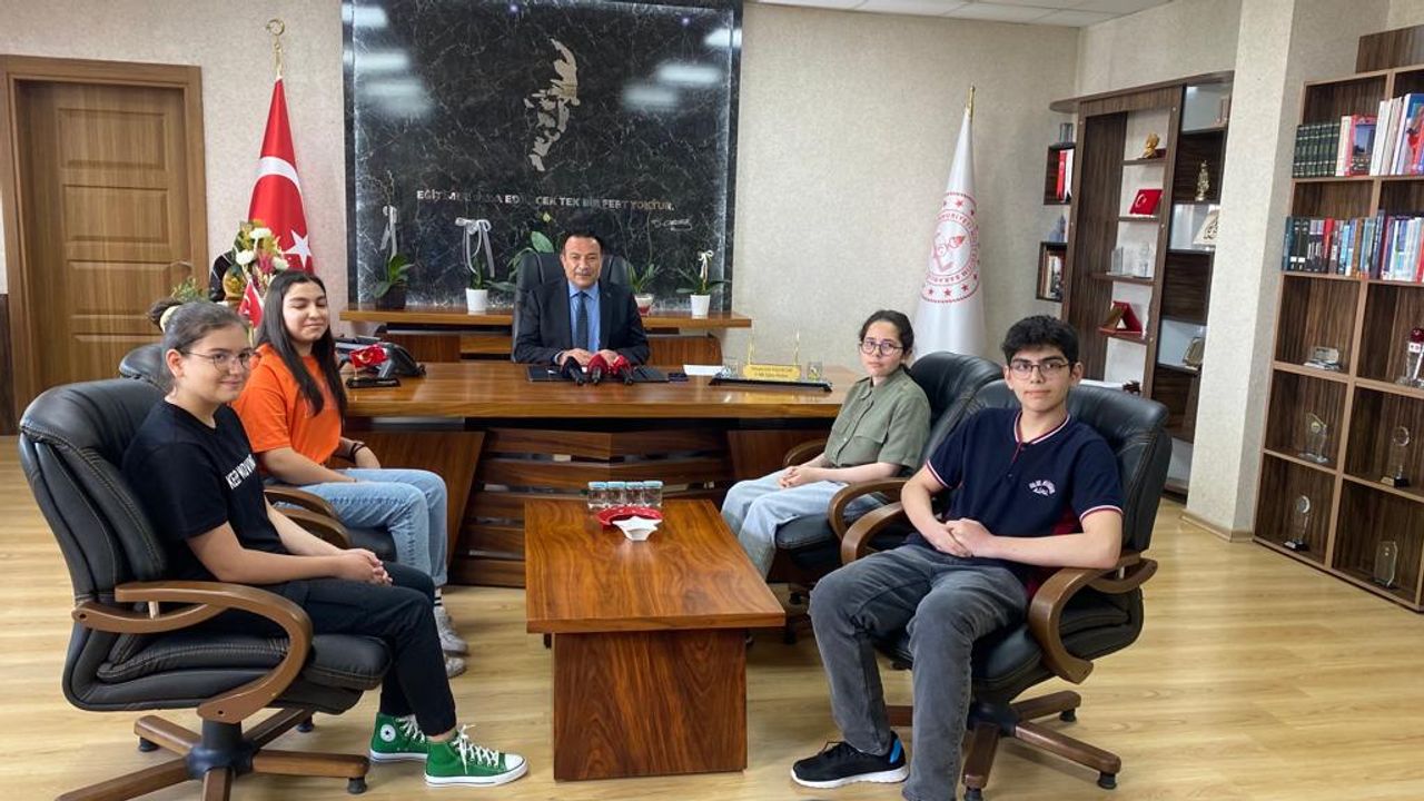 İl Milli Eğitim Müdürü Karaköse, LGS birincilerini ağırladı 
