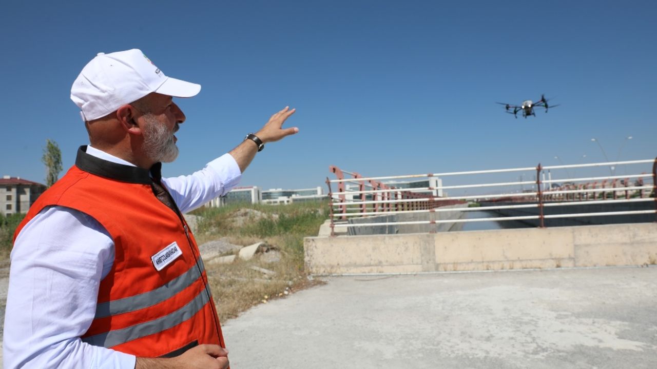 Kocasinan’da Tüm Açık Alanlara Drone ile İlaçlanıyor