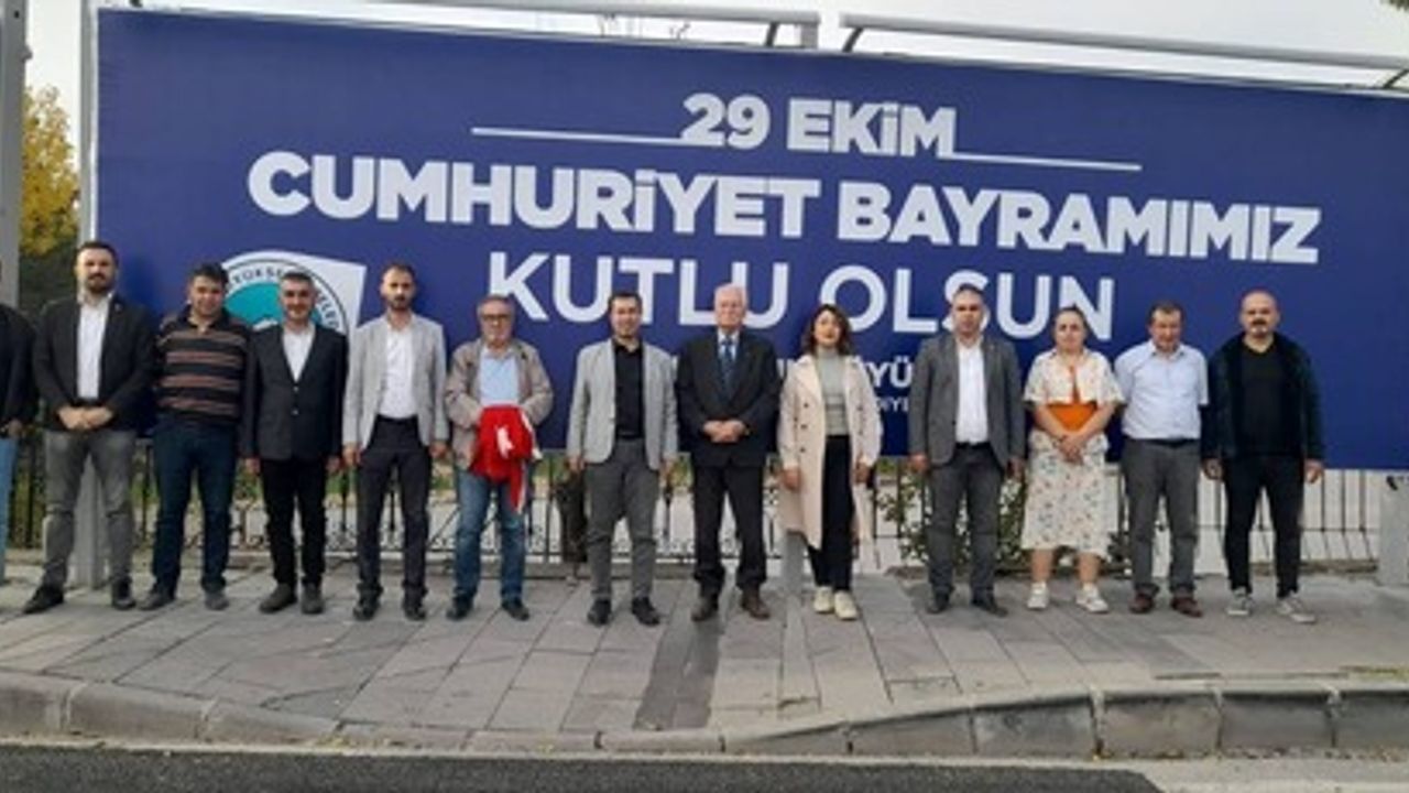 CHP’den Büyükşehir Belediyesi’ne Atatürk ve Türk Bayrağı tepkisi