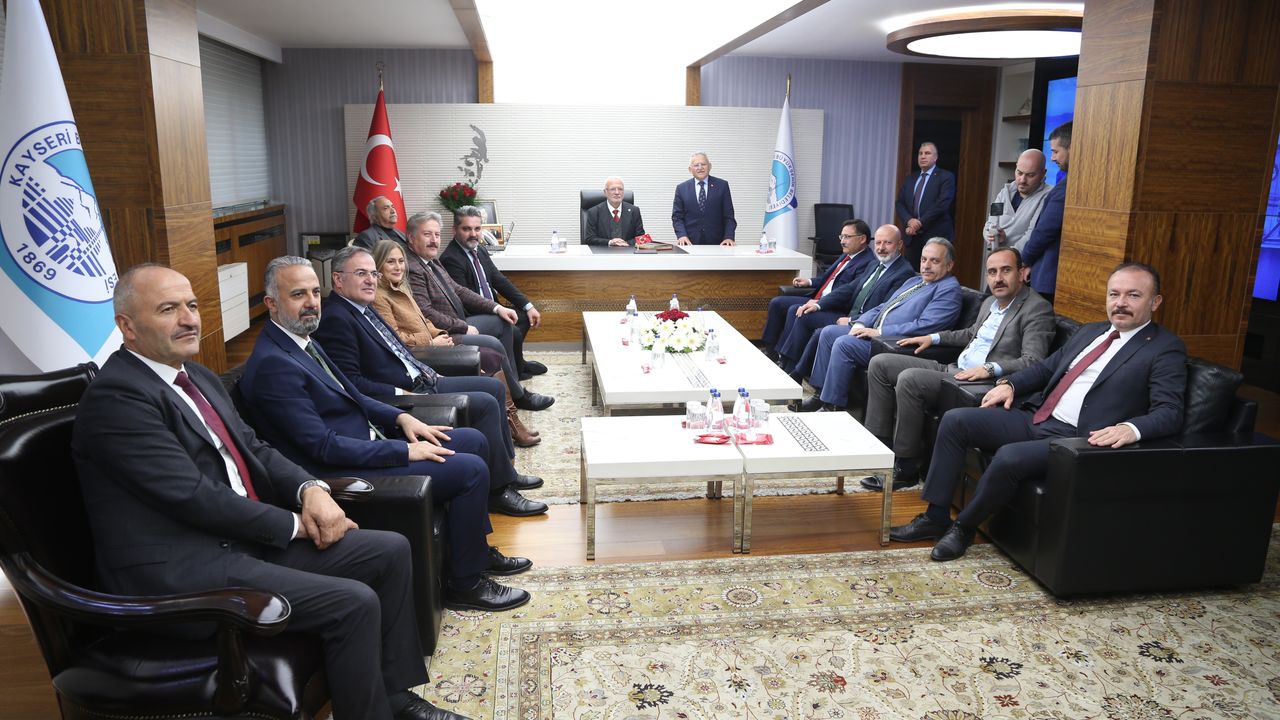 AK Parti Genel Başkan Vekili Elitaş'tan Büyükkılıç'a Ziyaret