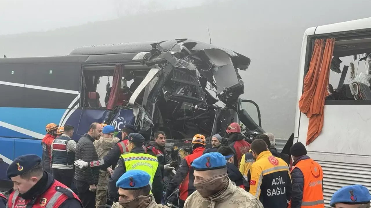 Sakarya'da katliam gibi kaza, 10 kişi hayatını kaybetti!