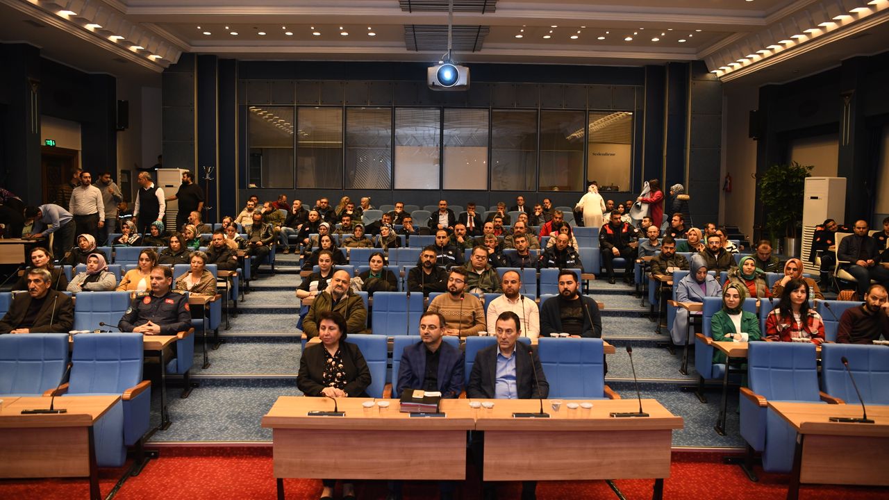 Kayseri Büyükşehir'den Personele "Etik Davranış İlkeleri" Eğitimi