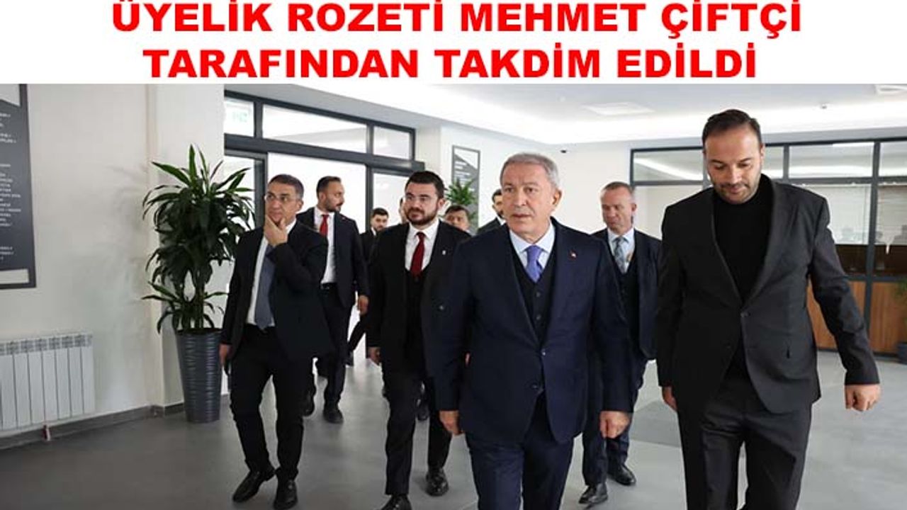 Akar, bağımlılıkla mücadele çalışmalarını yerinde inceleyerek Yeşilay’a üye oldu