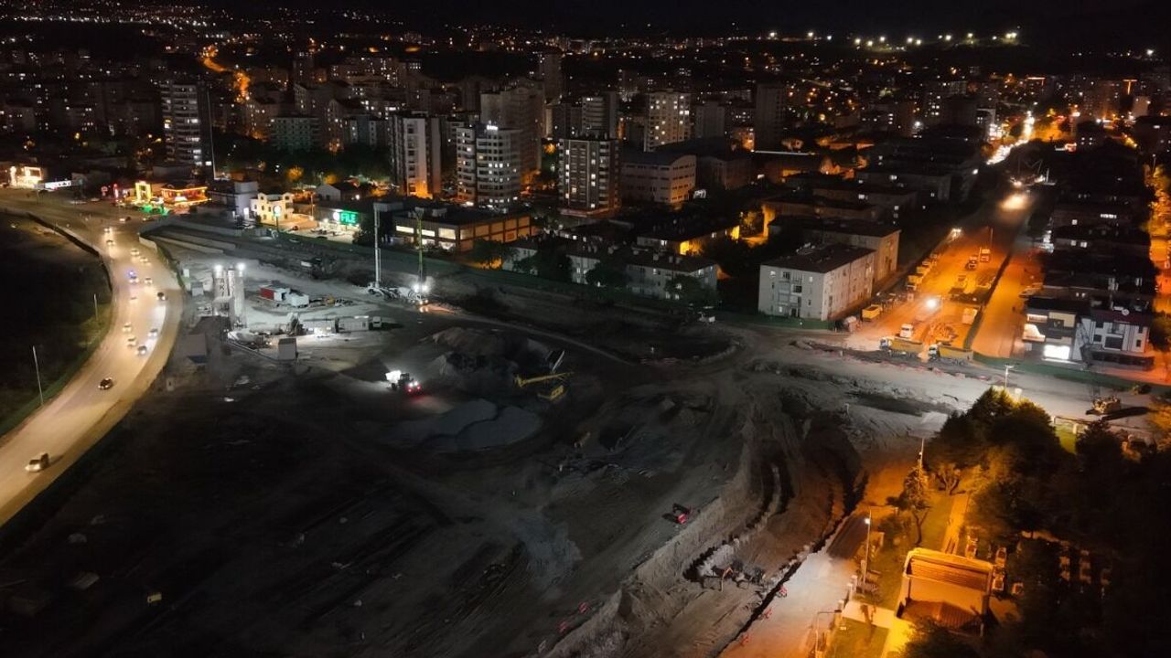 Kartal Katlı Kavşağı’nda Çalışmalar Aralıksız Sürüyor
