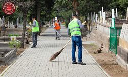 Talas’ta Mezarlıklar Bayrama Hazırlanıyor