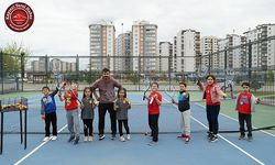 Melikgazi'de Tenis Kursları Devam Ediyor