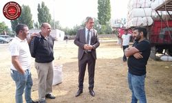 İYİ Partili Yücel Saman Pazarına Gitti