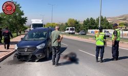 SON DAKİKA! Motosiklet sürücüsü aracın altında kaldı