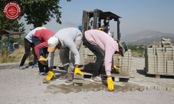 HACILAR’DA YOL YAPIM ÇALIŞMALARI SÜRÜYOR