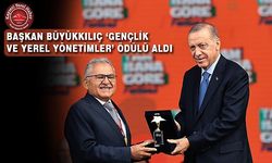 Büyükkılıç, Cumhurbaşkanı Erdoğan’dan Ödül Aldı