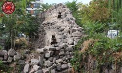 688 yıllık tarihi hamam, yok oluyor