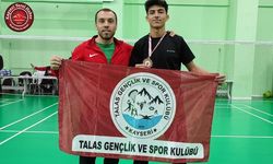 Kayserili Badmintoncu Türkiye Üçüncüsü Oldu