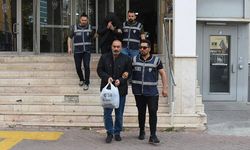 Hırsızlık suçundan aranan 2 kişi yakalandı