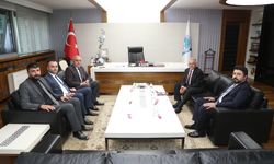 Başkan Büyükkılıç'a, MHP İl Başkanı Demirezen'den Ziyaret