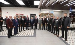 Akar ve Büyükkılıç'tan İlçe Belediye Başkanları ile İstişare Toplantısı