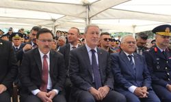 Kayseri Protokolü Şehit Mezarlıklarını Ziyaret Etti