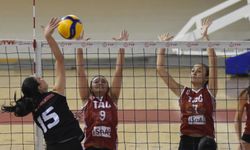 Kayseri Voleybol  Kulübü - Tarsus Amerikan Koleji: 2-3