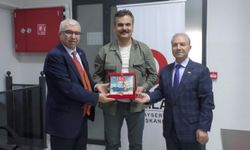 Mustafa Bayram’a Kızılay’dan teşekkür plaketi