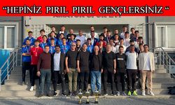 U18 Ligini ilk 3’te bitiren takımlara kupa ve madalyaları verildi