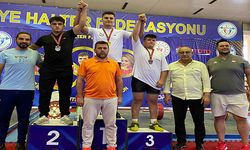 Genç halterciler Raşit Efe ve Bedirhan Kaya Türkiye Şampiyonu oldu