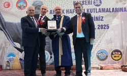 KAYÜ Rektörü Karamustafa’ya “2025 Yılı Ahilik Özel Ödülü” Verildi