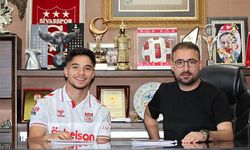 Sivasspor, Kayserili genç futbolcu ile profesyonel sözleşme imzaladı
