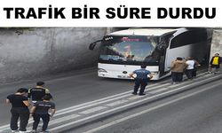 Ağrı 1970 Spor’un takım otobüsü alt geçide sıkıştı