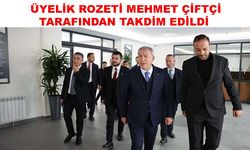 Akar, bağımlılıkla mücadele çalışmalarını yerinde inceleyerek Yeşilay’a üye oldu