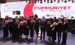 TEV Kayseri Gönüllü Kadınlar Grubu, Cumhuriyetin 102’nci yıldönümüne özel balo düzenledi