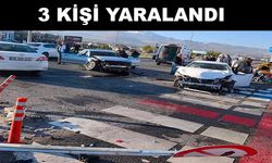 İki otomobil çarpıştı