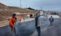 73.065 ileti dizisinden 1. Büyükşehir'den Özvatan Küpeli Mahallesi'nde 5 Bin 300 Ton Sıcak Asfalt ile Konforlu Ulaşım