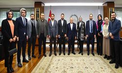 Başkan Büyükkılıç, Kayseri'nin İlk Kadın İlçe Başkanı Kahraman ve Yönetimini Ağırladı