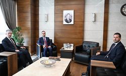 Çopuroğlu, Kayseri’ye TOGG servisi ve çelik kapı sanayicilerinin taleplerini Bakan Kacır’a iletti