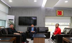 Dünya Şampiyonu Çağdaş Kaya, Müdür Kabakcı ile bir araya geldi