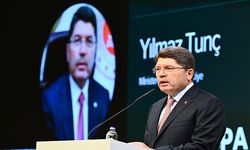 Bakan Tunç, “Şehitler verdiğimiz terör belasından kurtulmanın eşiğindeyiz”