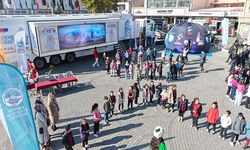 Büyükşehir'in Bilim ve Teknoloji Hizmeti Mobil Dijital Gençlik Merkezi'nin İlk Durağı İncesu Oldu