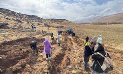 Tomarza Böke’de 500 fidan toprakla buluştu