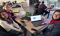 Büyükşehir'in Bilişim Akademisi'nden Öğretmen Adaylarına Robotik Kodlama Eğitimi