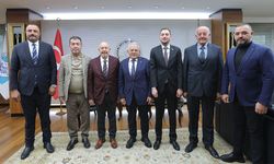 Başkan Büyükkılıç'a MHP Kayseri Heyetinden Ziyaret