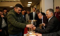 Kayseri Büyükşehir'den Öğrencilere 1,4 Milyon Bardak Sıcak Çorba Desteği