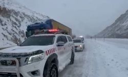 Sarız Dokuzdolambaç mevkiinde mahsur kalan vatandaşlar kurtarıldı