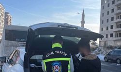 Trafiği tehlikeye sokan araç sürücüsüne 47 bin lira ceza