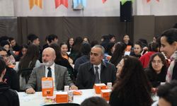 Başkan Çolakbayrakdar, öğrencilerle bir araya geldi