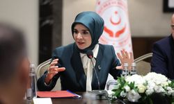 Çocukların beden algısını korumayı amaçlayan yeni bir sosyal medya düzenlemesi hayata geçiriliyor