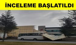 Şiddetli rüzgar fabrikanın otopark tentesini yerinden söktü