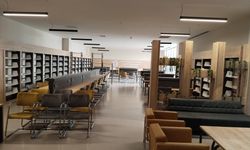 Kayseri Şehir Hastanesi’ne kurulan kütüphane açılış için gün sayıyor